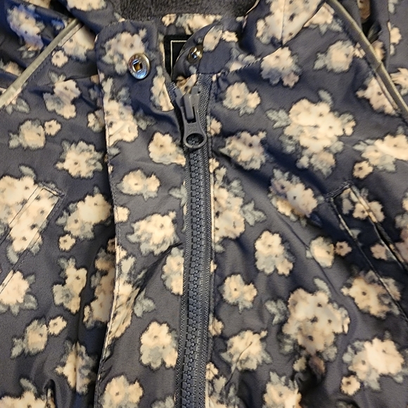 Baby Gap 0-6 months coat. Like new - Picture 2 of 5